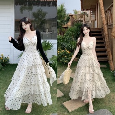 批发大码微胖女装遮肉五层裙摆波点蛋糕连衣裙度假收腰显瘦重工吊带裙