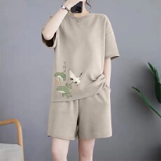 批发<b class='q'>外贸</b>剪标纯棉短袖短裤两件套女士夏季新款休闲文艺卡其色<b class='q'>大码</b>套装