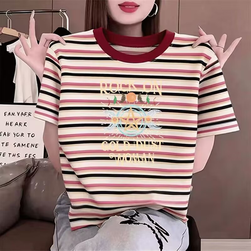 스트라이프 반팔 티셔츠 여성 2026 새로운 긍정적 인 어깨 레트로 품격 반소매 루즈핏 슬림해 보이는 다용도 여성 동정