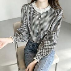 批发2026新款设计感法式格子衬衫女早秋爆款高端蕾丝圆领<b class='q'>长袖</b>气质上衣