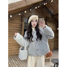 批发实拍 韩系简约圆领单排扣小个子短款皮毛一体羊羔毛外套 配包包