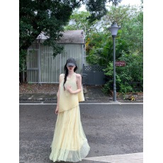 批发实拍 韩系显白重工立体花朵背心+鹅黄色皱褶纱裙<b class='q'>两件套</b>女仙气飘飘