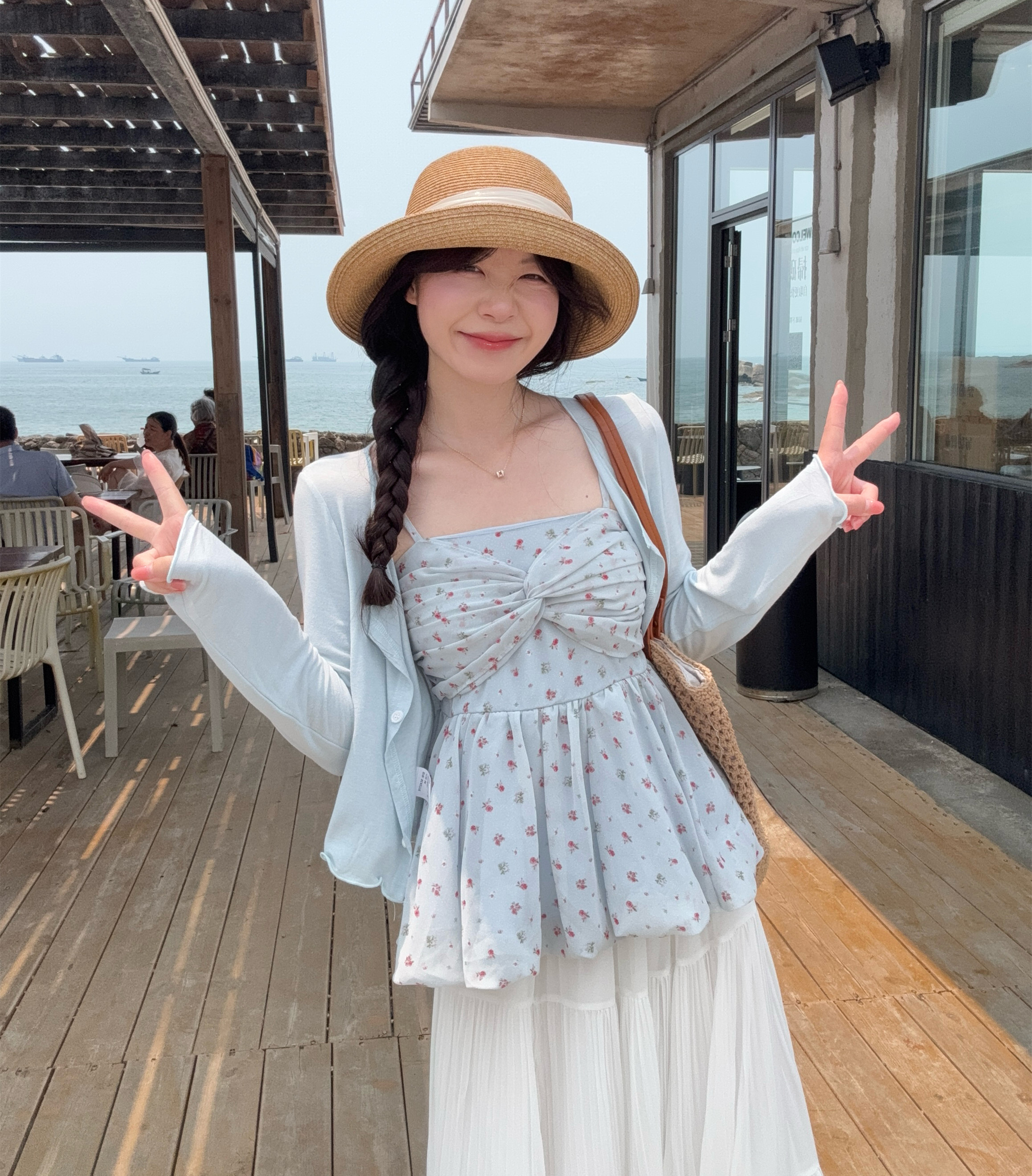 실사 빅 사이즈 꽃무늬 쉬폰 달콤함 디자인 표지 배 슬립 맨위 오픈 가디건 쉬폰 플리츠 스커트 하나 세트 착용 가져 가라.