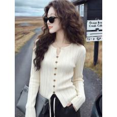 批发超火减龄V领毛衣<b class='q'>针织衫</b>春装女款2026年新款修身显瘦打底内搭上衣