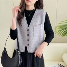 批发针织毛线马甲女士<b class='q'>春</b>季外搭2026新款无袖毛衣配裙子叠穿小香风马夹