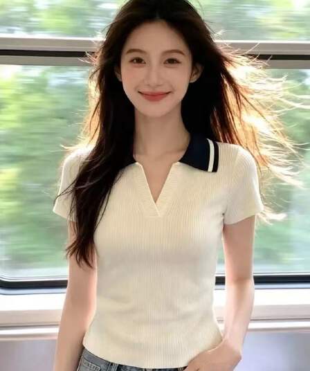 오래된 돈 바람 배색 POLO 칼라 긍정적 인 어깨 니트 반팔 티셔츠 여성 여름 몸매 가꾸기 슬림해 보이는 V넥 얼음 실크 쇼트 스타일 맨위