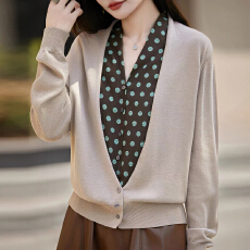 批发精纺羊毛假两件针织<b class='q'>开衫</b><b class='q'>女</b>秋冬拼接设计感时尚毛衣宽松显瘦打底衫