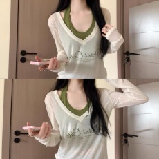 批发绿色字母<b class='q'>印花</b>V领长袖防晒衫T恤挂脖背心两件套