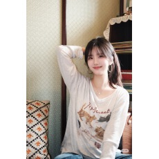 批发轻薄小猫一字肩长袖罩衫雪花肌理宽松斜肩<b class='q'>T</b><b class='q'>恤</b>女