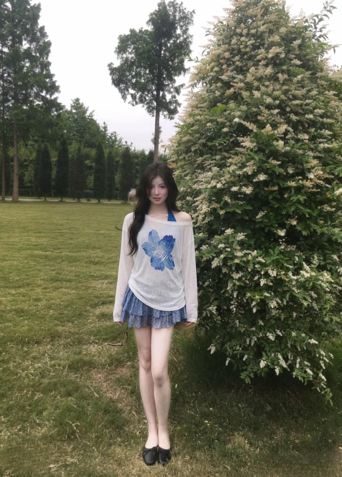 여름 켜기 새로운 화이트 꽃 비스듬한 어깨 자외선 차단 블라우스 긴팔 티셔츠 여성 얇은 스타일 느긋한 바람 루즈핏 외부 잡아라. 의류