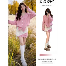 批发韩系高级感穿搭套装女甜美风洋气减龄粉色针织开衫内搭屁帘半身裙