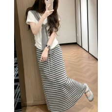 批发独特漂亮夏日穿搭一整套女小个子白色飘带上衣<b class='q'>条纹</b><b class='q'>半身裙</b>两件套装