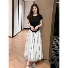 批发夏日2026超火巨好看漂亮大方得体穿搭配一整套连衣<b class='q'>裙</b>子两件套装女