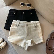 批发实拍 秋冬新款纯色简约纽扣装饰毛呢短裤修身包臀辣妹靴裤