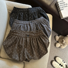 批发实拍 秋冬复古甜美爱心<b class='q'>印花</b>毛呢花苞休闲<b class='q'>短裤</b>女