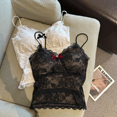 批发实拍2026春夏新品蕾丝吊带背心女带胸垫内搭外穿辣妹纯欲性感上衣