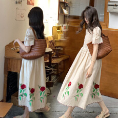 批发气质玫瑰长裙超仙女裙子<b class='q'>夏</b>季孕妇裙显瘦遮肚V领棉麻孕妇连衣裙