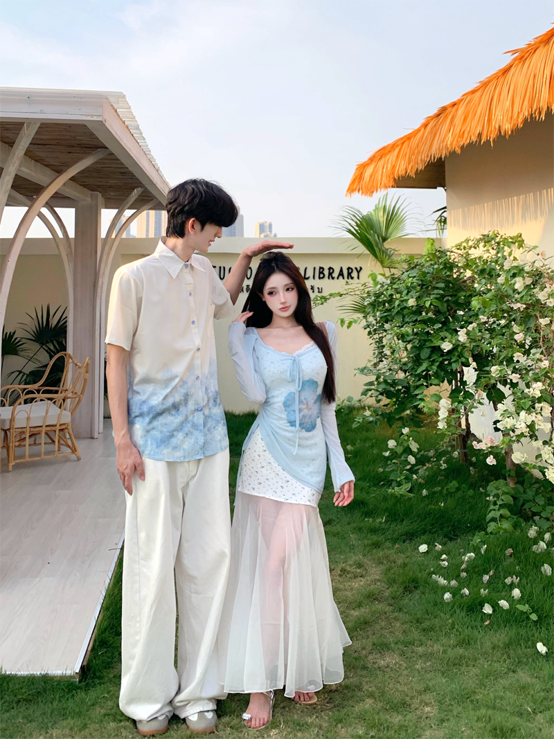 실사 커플 여름 한 부서 파란색 블라우스 꼬집기 허리 꽃무늬 슬립 드레스 해변가 바람 스택 착용 세트