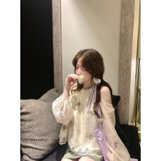 批发PtonUmi【3/18晚8点上新】碎花刺绣挂脖<b class='q'>露肩</b>衬衫