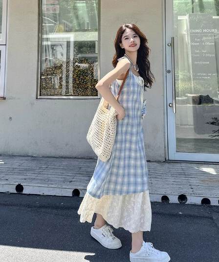 파란색 체크무늬 슬립 드레스 여성 드레스 2026 새로운 여름 페이크 레이어드 해변가 착용 가져 가라. 치마 휴가 롱 스커트