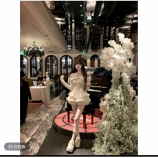 瑞茜·威瑟斯 奶油雪霜 冬季纯欲风小众设计显瘦时尚套装R8511-1Y