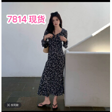 批发清冷美学2.0 100人丝灰调雏菊<b class='q'>喇叭袖</b>系带 V 领收腰长裙