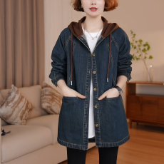 批发2025新款秋季欧洲站假两件连帽牛仔外套女大码休闲宽松型秋<b class='q'>冬</b>女装