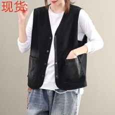 批发实拍2026春新款牛仔<b class='q'>马甲</b>女网红开衫宽松休闲外穿<b class='q'>马夹</b>背心外套上衣