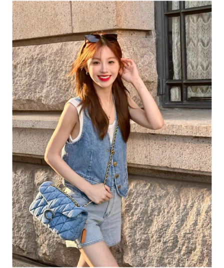 2026 가을 새로운 워싱 블루 캐주얼 외부 가져 가라. 데님 베스트 재킷 여성 짧은 Chic 조끼 어깨 재킷