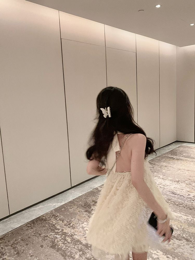 순수한 욕망 바람 살구 색상 술 행침 목 여성 드레스 여름 디자인 센스 루즈핏 A라인 스커트 품격 백리스 짧은 치마