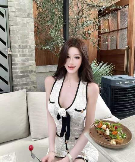 먼지 덩 덩 작은 샤넬 스타일 슬립 여성 드레스 2026 여름 새로운 천 골드 센스 타이트 스커트 민소매 치마
