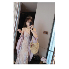 批发游鹿鹿法式绣花拼接晕染混色碎花吊带<b class='q'>连衣裙</b>女紫色一字露肩长裙子