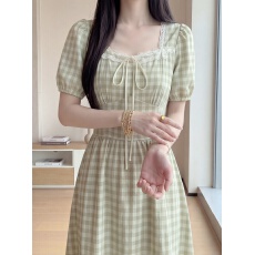 批发实拍2026<b class='q'>夏</b>季格纹连衣裙韩版仙女感气质收腰显瘦中长裙