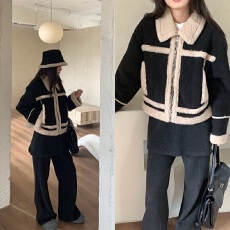 批发实拍 韩系复古拼接皮毛一体撞色宽松短款翻领拉链夹克<b class='q'>外套</b>配帽子