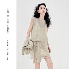 批发颖子定制【月牙信件】设计感后开叉针织背心女夏宽松圆领无袖上衣