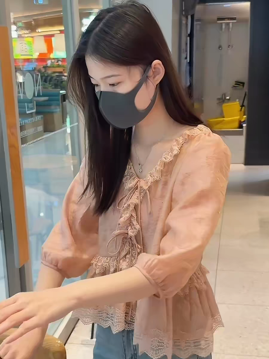 프랑스식 프릴 레이스 조각 레이스 업 셔츠 여름 디자인 센스 작은 대중 셔츠 프랑스식 사소한 아름다운 맨위