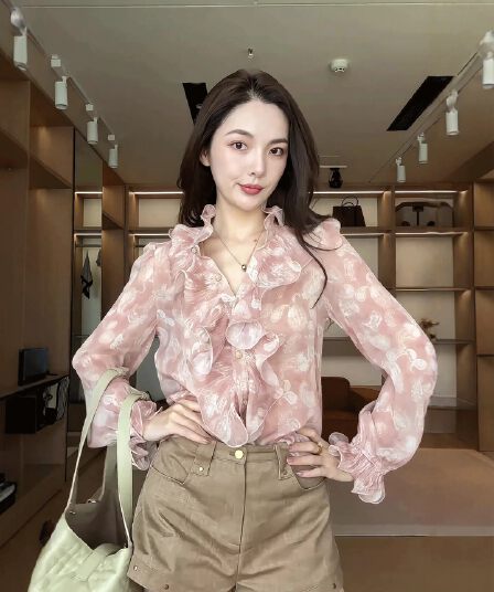 홍콩 느낌 캐주얼 슬림해 보이는 프릴 프린트 셔츠 유럽 상품 2026 여름 새로운 품격 Chic 긴팔 맨위 트렌디