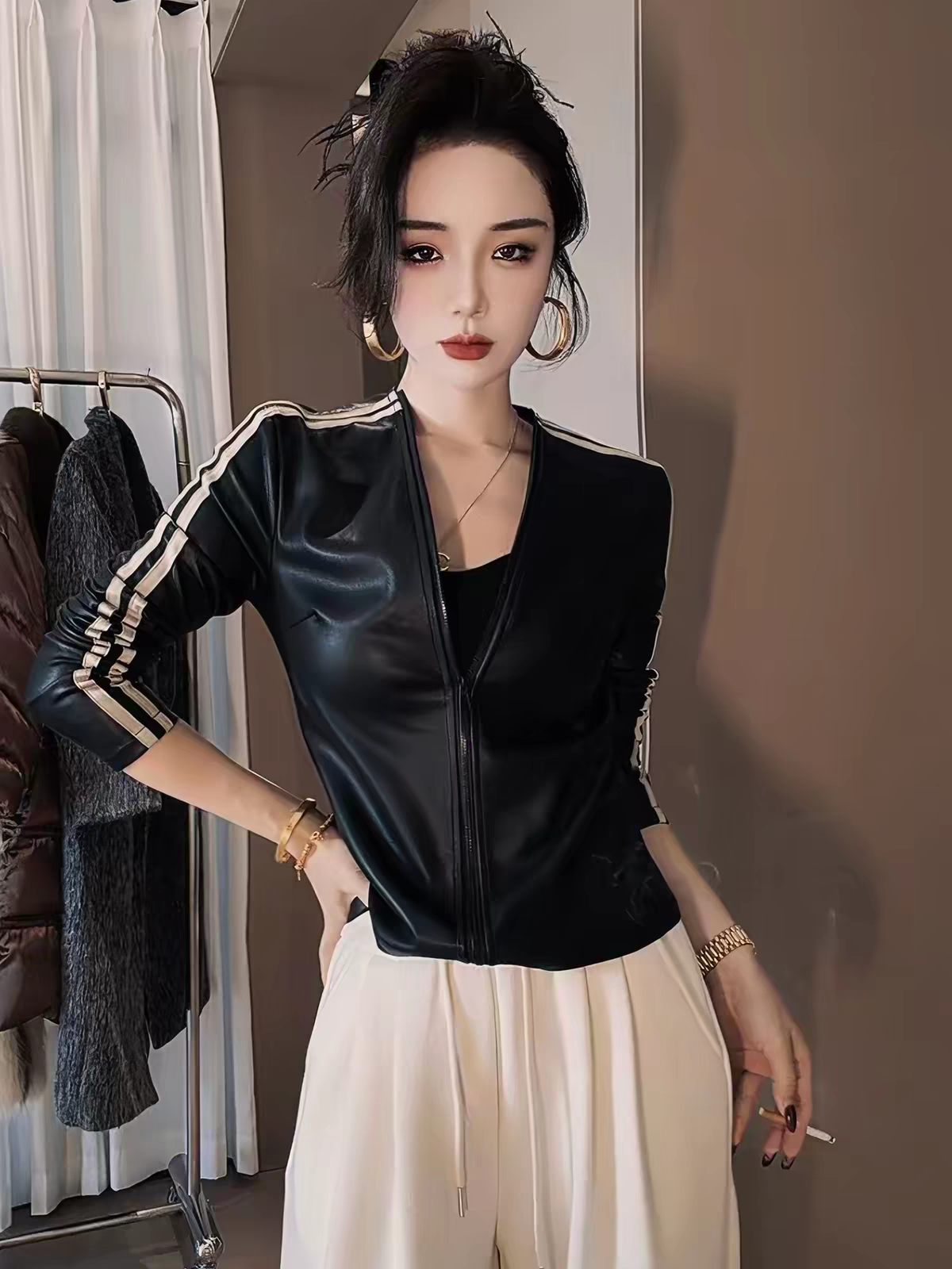黑色PU皮短外套女春秋新款拉链夹克开衫修身显瘦外穿正肩上衣 服裝批發女裝批發服飾貨源