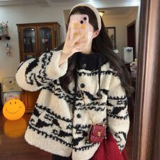 批发2025新款爆款小个子高级感羊羔毛绒厚外套<b class='q'>女装</b>秋冬款连帽宽松上衣