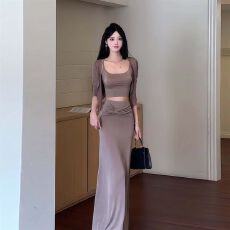 批发法式气质内搭短款背心女<b class='q'>夏</b>季微透披肩开衫扭结拼接半身裙三件套装