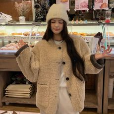 批发羊羔毛<b class='q'>外套</b>皮毛一体2025新款慵懒风加厚环保皮草毛毛<b class='q'>外套</b>女秋冬季