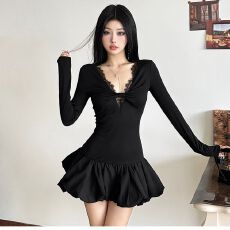 批发怪诞女孩 热辣氛围感蕾丝拼接V领连衣裙女 扭结修身高腰蓬蓬短裙
