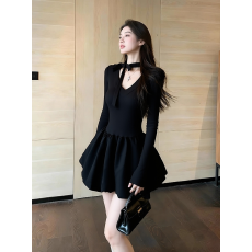 批发富家千金生日派对内搭花苞短裙气质高级感黑色针织拼接<b class='q'>连衣裙</b>女冬
