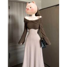 批发法式温柔风<b class='q'>格</b>纹拼接一字肩气质<b class='q'>连衣裙</b>巨好看特别漂亮小裙子2025冬