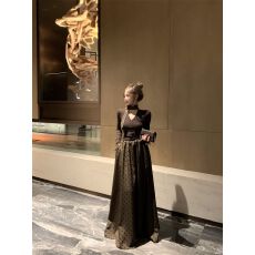 批发复古咖色气质v领<b class='q'>T</b><b class='q'>恤</b>女秋冬内搭打底衫御姐风性感紧身短款<b class='q'>长袖</b>上衣