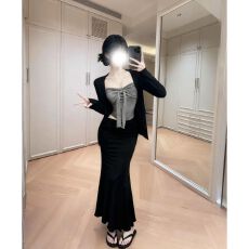 批发气质一整套穿搭韩系时尚黑色开衫抹胸上衣巨好看两件<b class='q'>套装</b>2026冬季