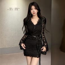 批发纯欲性感V领蕾丝拼接喇叭袖内搭包臀裙气质修身显瘦秋<b class='q'>冬</b>连衣裙女