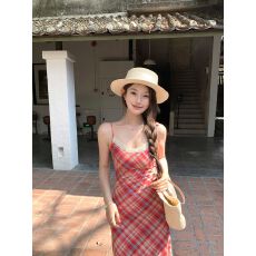 批发法式绝美蕾丝边<b class='q'>格</b>纹<b class='q'>连衣裙</b>女夏季设计感别致收腰a字包臀吊带长裙