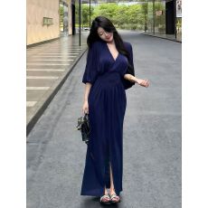 批发纯欲辣妹V领蓬蓬袖开叉<b class='q'>连衣裙</b>女夏季新款修身显瘦高级感包臀长裙