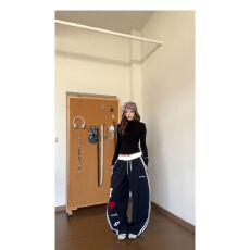 批发美式复古休闲运动裤春<b class='q'>秋</b>女弯刀裤宽松垂感拖地长裤